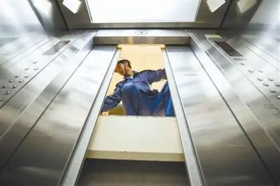 電梯維保工與保險代理 職業(yè)對比與現(xiàn)狀剖析